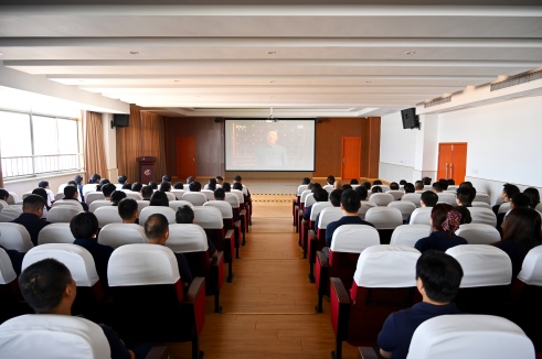 以史为鉴守初心 砥砺奋进启新程——6合联盟股份组织员工集中观看抗战胜利80周年阅兵式